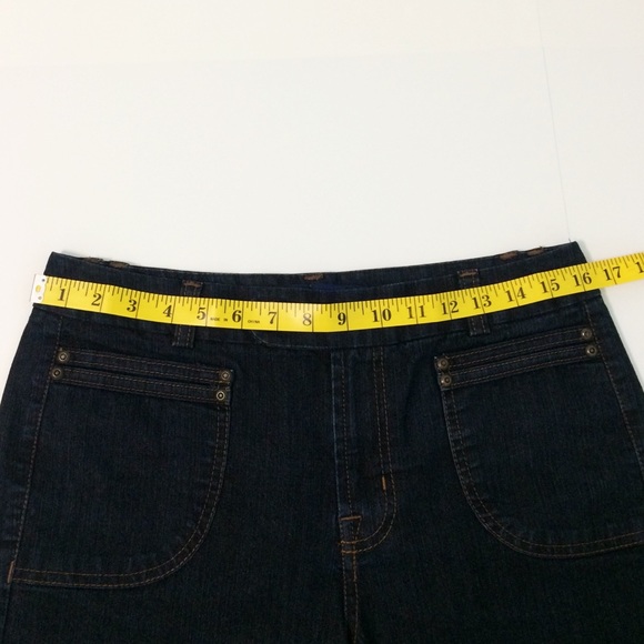 BANDOLINO Dark Denim Shorts | Size 6 - Picture 11 of 14